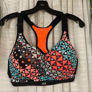 NWOT Victoria’s Secret Sports Bra- 34DDD